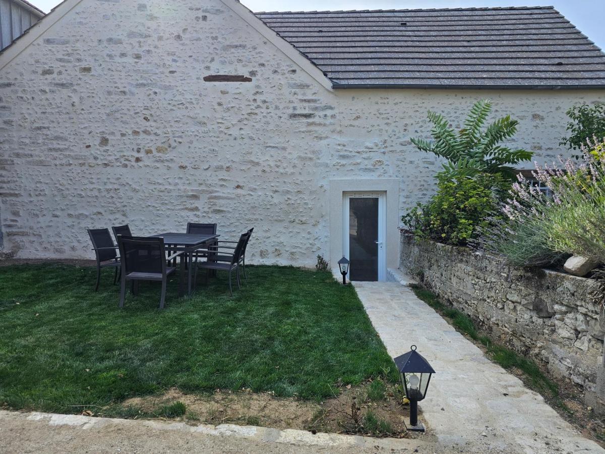 La Cle Des Champs Villa Videlles Exterior foto